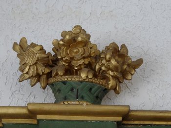 Altar aus dem 18. Jahrhundert Holz lackiert Gold Barock