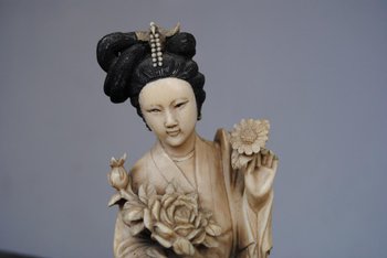 Elegante Statuette Japan 19.