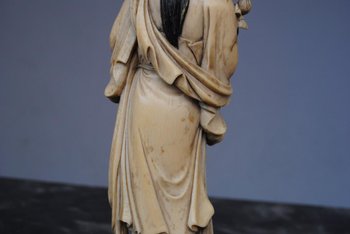 Elegante Statuette Japan 19.