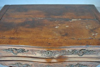 Chest of drawers in walnut from the XVIIIth century