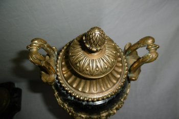 Pair Of Marble Cassolettes Mounted In Bronze From The 19th Century