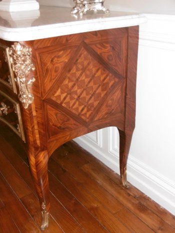 Large 19th Century Regency Chest of Drawers