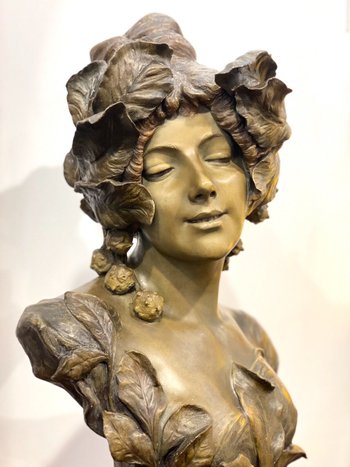 Busto in terracotta Art Nouveau Goldscheider