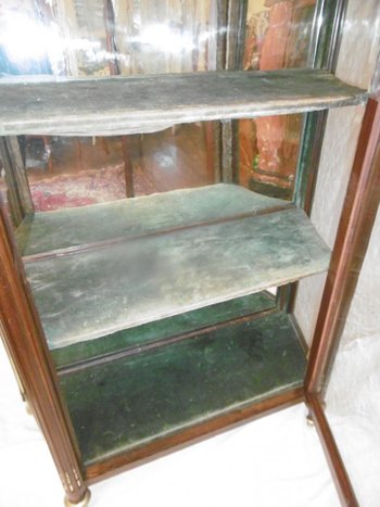 Louis XVI period display case with curved sides