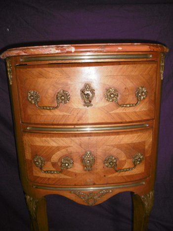 Regency chest of drawers