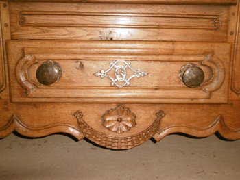 Louis XV Lorraine sideboard