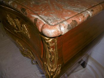 Commode Galbée époque Louis XV