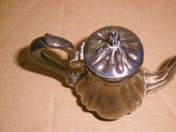 Silver pourer