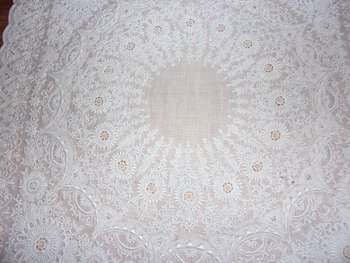 Mouchoir avec une extraordinaire broderie, époque XIXe siècle