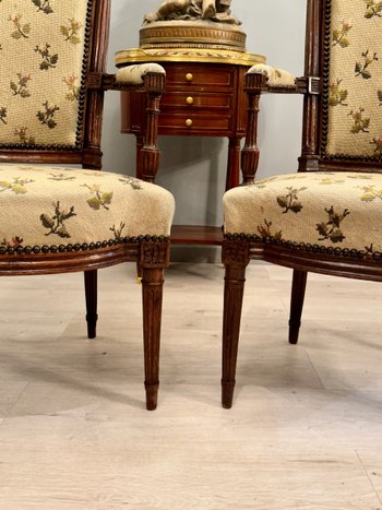 Paire De Fauteuils Cabriolets En Noyer d'Epoque Louis XVI Vers 1780