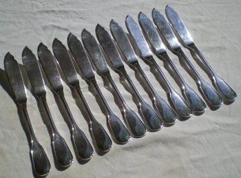 12 fish cutlery in silvery metal Christofle goldsmith Versailles model