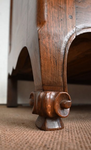 Regional sideboard in light oak, Louis XV style - Mid 19th century