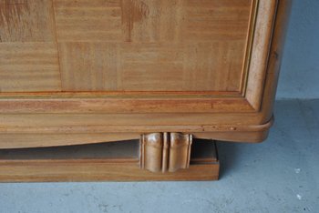 Hohes Sideboard im Stil der 1940er Jahre aus blondem Mahagoni kariert