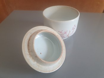 Cina, vaso coperto, porcellana, XVIII/XIX secolo.