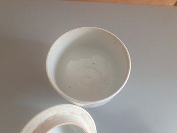 Cina, vaso coperto, porcellana, XVIII/XIX secolo.