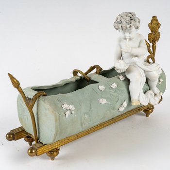 Small Miniature Planter In Wedgwood And Biscuit Late 19th Century