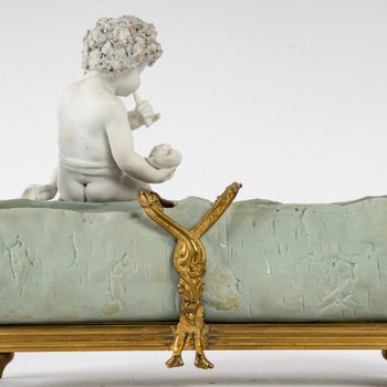 Small Miniature Planter In Wedgwood And Biscuit Late 19th Century