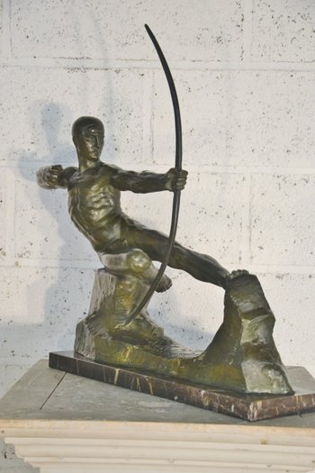 Bronze Art Déco patine verte "archer" de Victor DEMANET