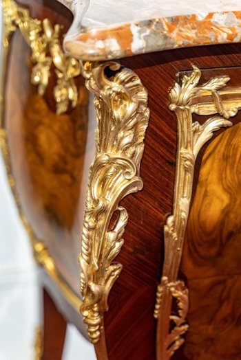 A beautiful Louis XV style chest of drawers