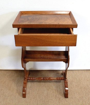 Small Walnut Pocket Table - Mid 19th century