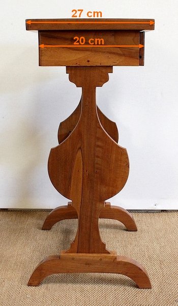 Small Walnut Pocket Table - Mid 19th century