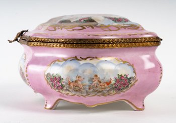 Schmuckschatulle Aus Rosa Porzellan Im Sèvres-Stil