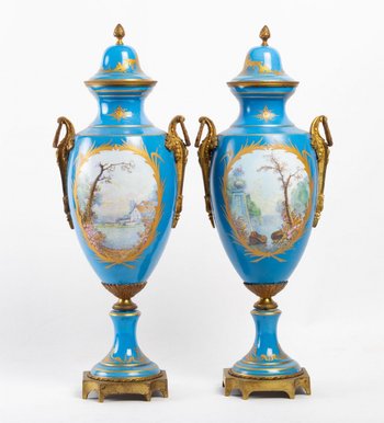 A Pair Of Syle Porcelain Vases Late 19th Century