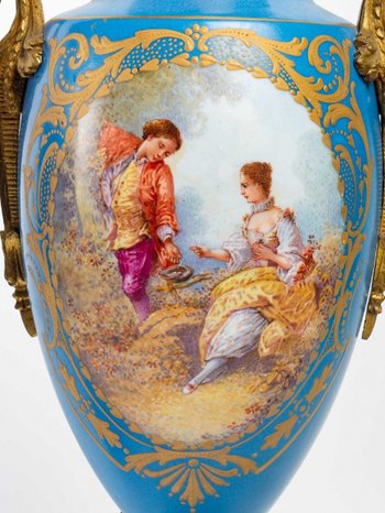 A Pair Of Syle Porcelain Vases Late 19th Century