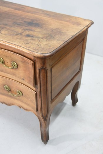 Sauteuse Commode In Walnut Eighteenth Century