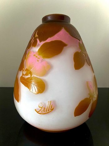 Vase GallÃ© Art Nouveau "Aux Magnolias"