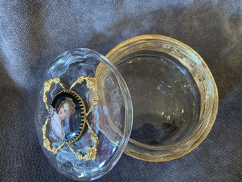 Crystal Box With Porcelain Plate