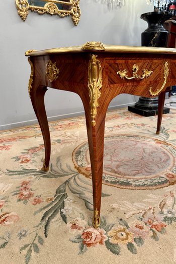 Maurice Rinck, Bureau Plat De Style Louis XV En Marqueterie Bronze Dore Circa 1900 Stampato