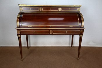 Important Mahogany Cylinder Desk, Louis XVI style, Napoleon III period - 2nd half of the 19th century