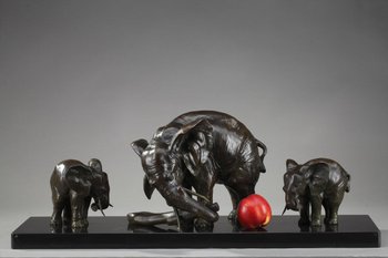 Bronze sculpture "Elephant and his two babies" by Ulisse Caputo