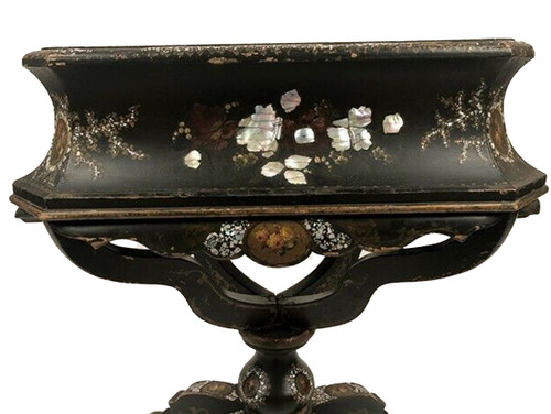 Planter in blackened wood decorated with flowers in medallions and mother of pearl, Napoleon III