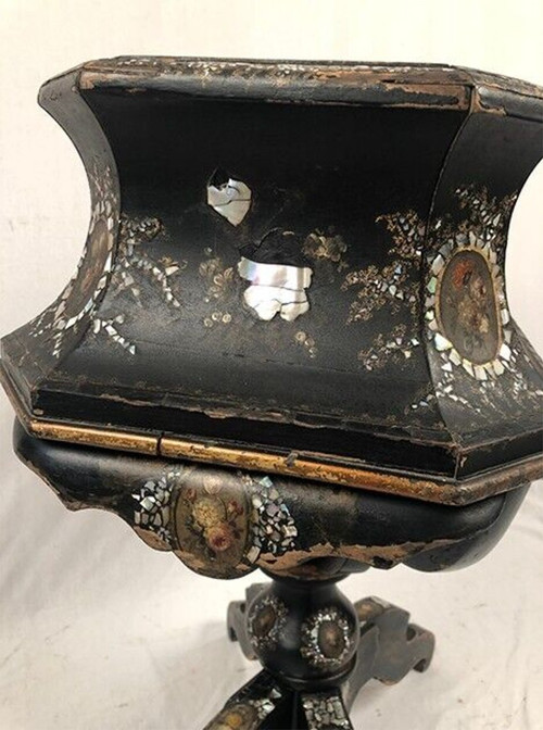 Planter in blackened wood decorated with flowers in medallions and mother of pearl, Napoleon III