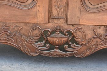             Nimoise Wardrobe Of Wedding Louis XV period XVIIIth In Walnut to Restore