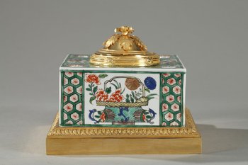 Porcelain inkwell of Samson de la