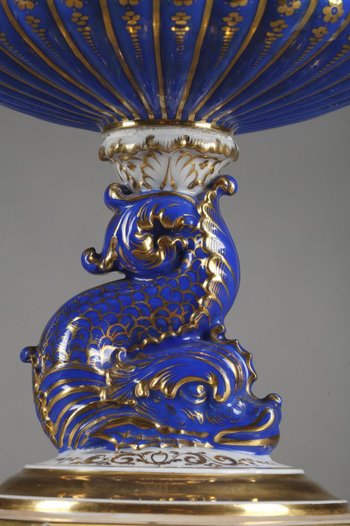 Présentoir Ancien à Dauphin En Porcelaine Polychrome Et Or, 19ème Siècle