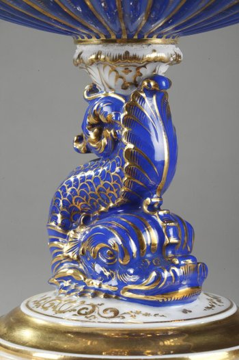 Présentoir Ancien à Dauphin En Porcelaine Polychrome Et Or, 19ème Siècle