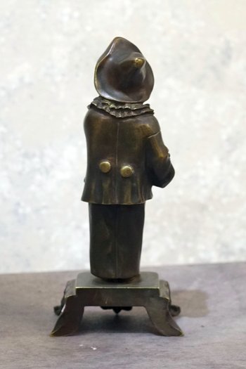 Pierrot in bronze