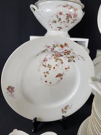 Paris porcelain dinner service "à la ville St Denis" - New