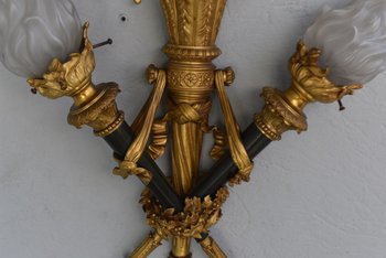             Pair of Bronze Wall Lights Louis XVI style