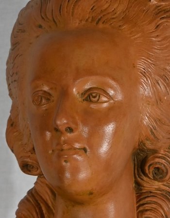 Terracotta bust of Marie-Antoinette, after F. Lecomte - 1920