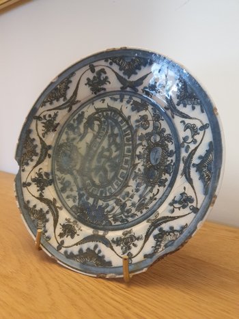 Plate , Siliceous ceramic , Iran , Persia , XVIII°.