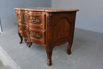             Sauteuse Commode In Walnut Crossbow Shape Eighteenth Time