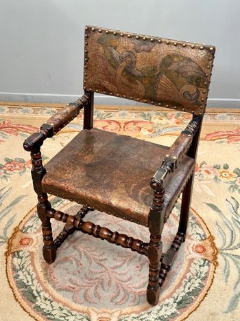 Chaise A Bras Cuir De Cordoue d'Epoque Louis XIII XVIIeme