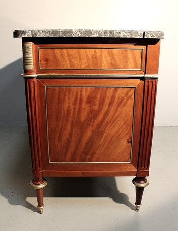 Mahogany chest of drawers, Louis XVI period - XVIIIth century