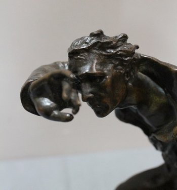 Bronzo di un uomo di fronte al vento di A.E Carrier-Belleuse - seconda metà del XIX secolo