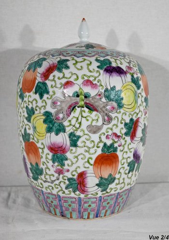 Wichtige Vase mit Deckel aus China Porzellan - Anfang 20.